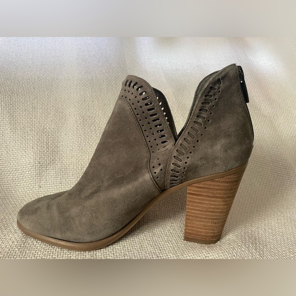 Vince Camuto Fileana boot - Picture 2 of 10